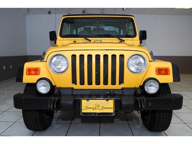 Sport Certified Manual Convertible 4.0L 4X4 Fog Lamps