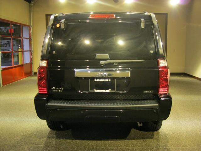 Image 9 of 4X4 4dr Limi SUV 5.7L…