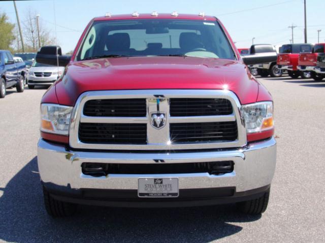 Image 9 of 11 RAM 3500 4WD 4DR…