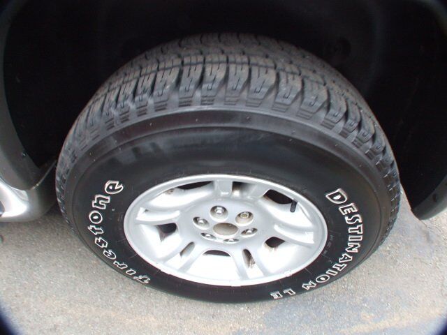Image 2 of SUV 4.7L 4X4 Tires -…