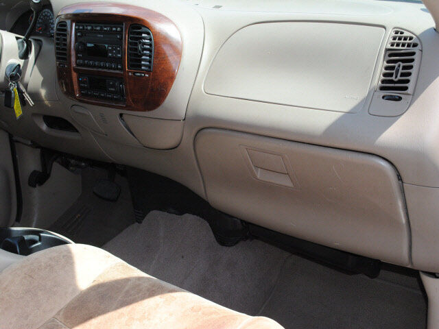 Image 9 of King Ranch 5.4L Power…