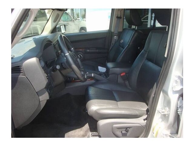 Image 6 of Limited SUV 5.7L CD…