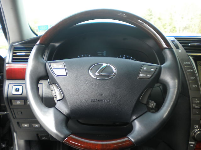 Image 1 of 2008 Lexus LS 460 Comfort…