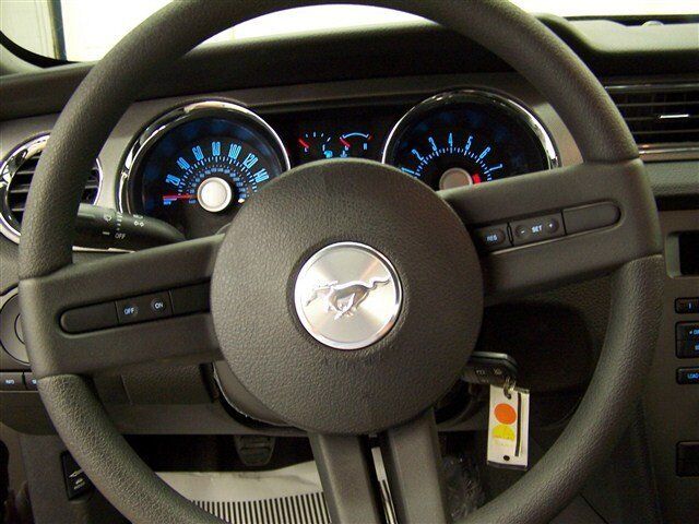 Image 2 of Manual Coupe 3.7L CD…