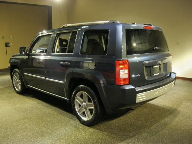 Image 9 of 4X4 4dr Limi SUV 2.4L…