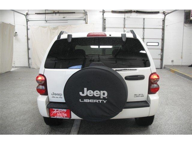 Image 10 of Limited SUV 3.7L CD…
