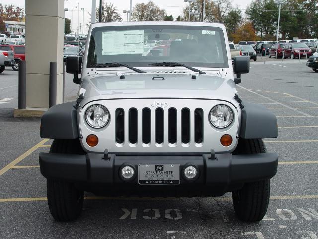 Image 9 of 11 JEEP WRANGLER 4WD…