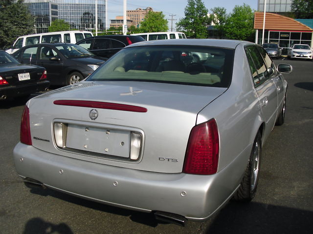 Image 9 of 2000 Cadillac DeVille…