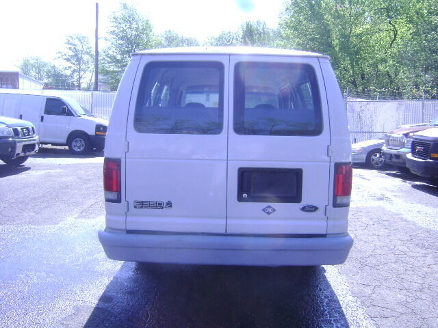 Image 1 of 00 FORD E 350 RUNS ON…