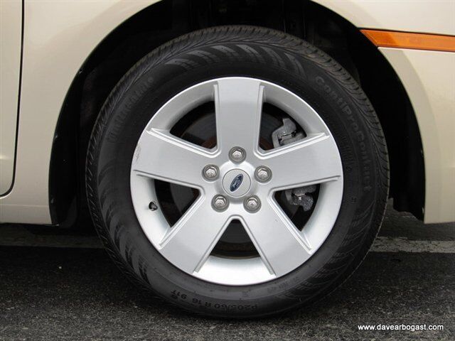 Image 4 of SE 2.3L CD Front Wheel…
