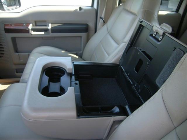 Image 13 of 4X4 Crew Cab AM/FM Stereo…