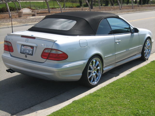 Image 1 of 2002 Mercedes-Benz CLK…