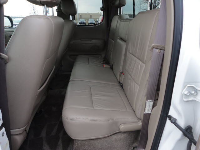 Image 2 of Limited Truck 4.7L Leather…
