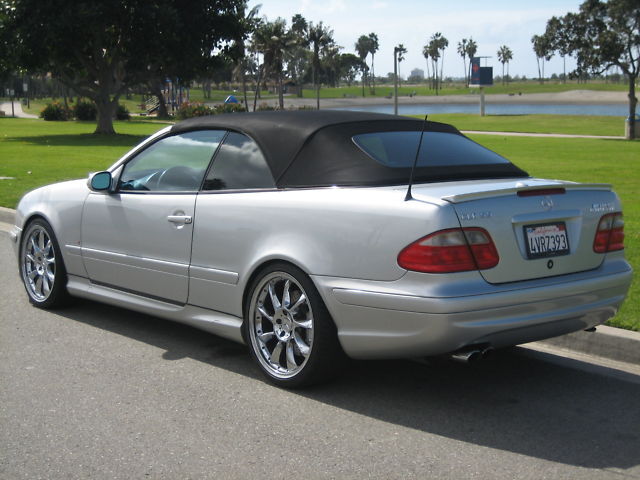 Image 2 of 2002 Mercedes-Benz CLK…