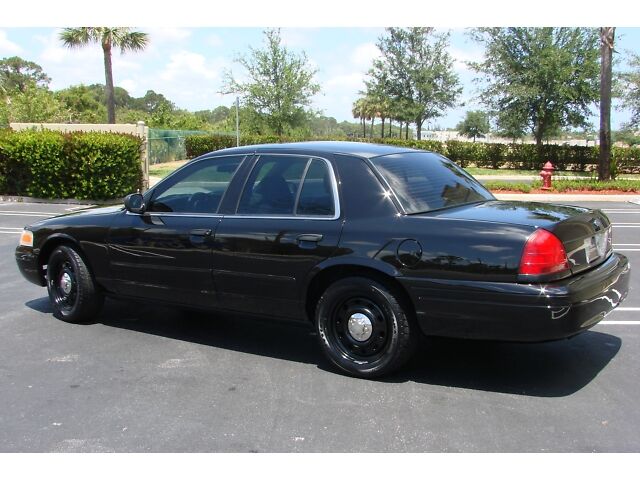 Image 2 of 2006 Ford Crown Victoria…