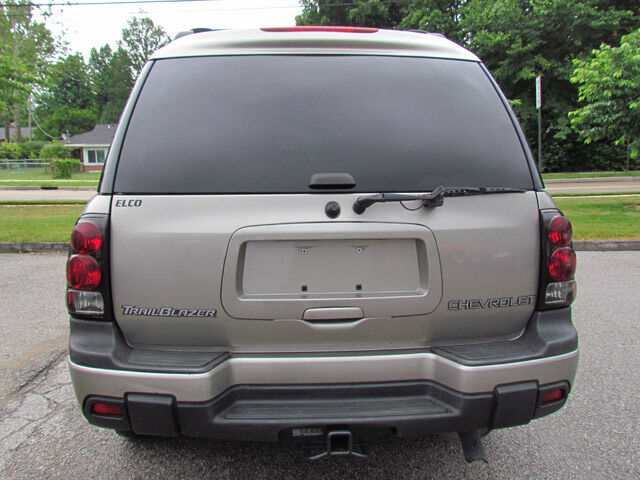 Image 11 of LS SUV 4.2L CD 4X4 Trailer…
