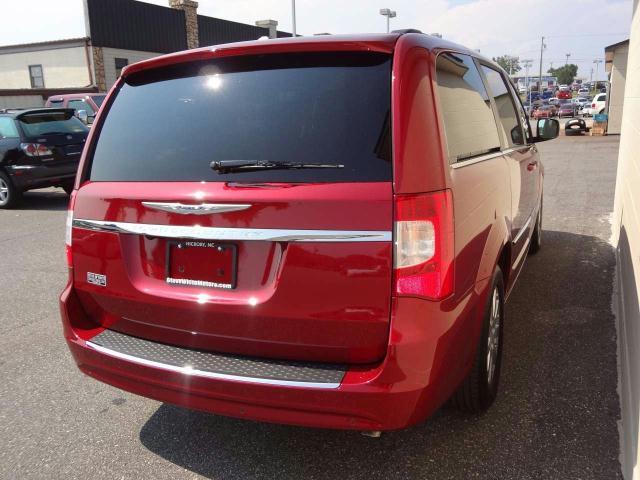 Image 11 of 11 CHRYSLER TOWN & COUNTRY…