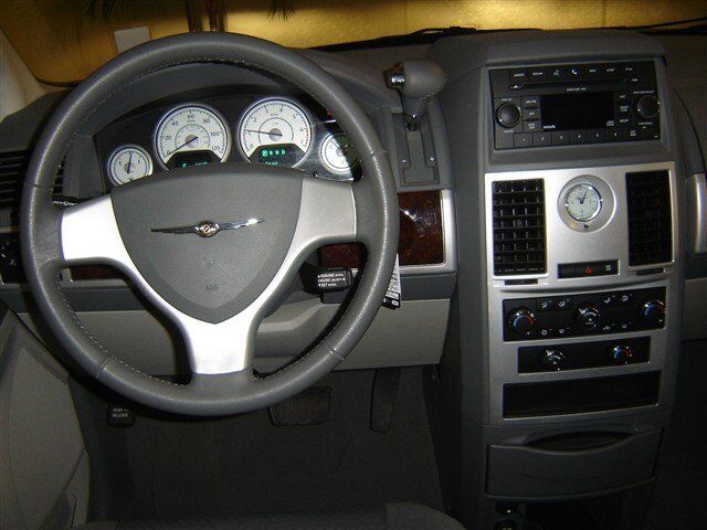 Image 2 of Touring 3.8L CD Front…