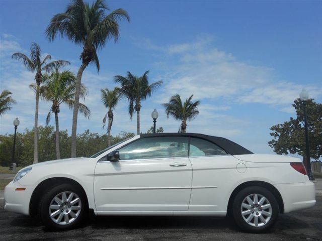 Image 13 of LX Convertible 2.4L…