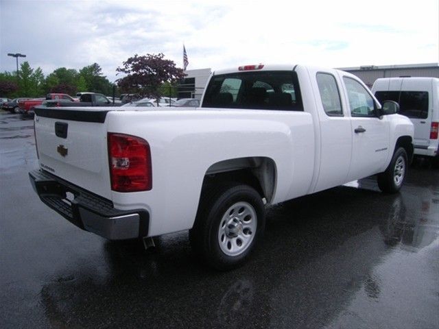 Image 3 of Work Truck 4.3L CD Rear…