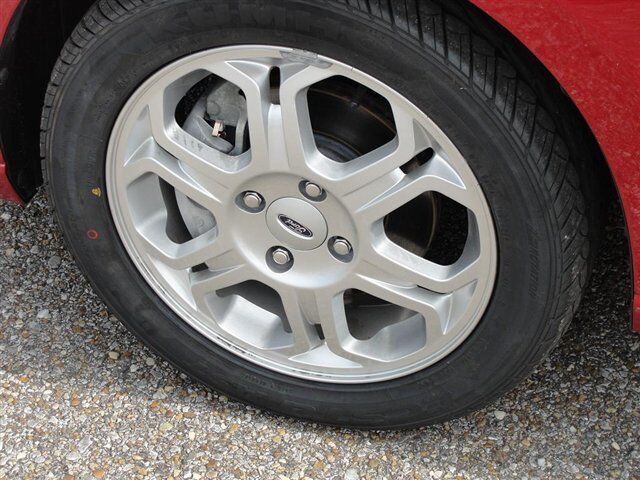 Image 3 of SES 2.0L CD Front Wheel…