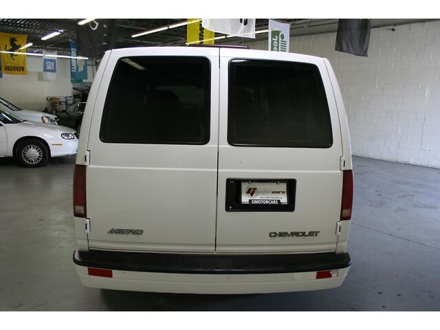 Image 12 of 1999 Chevy Astro Van…