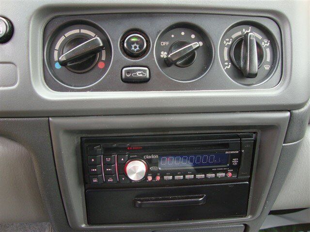Image 2 of LS SUV 3.5L AM/FM Stereo…