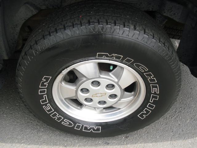 Image 10 of 2000 Chevrolet Tahoe…
