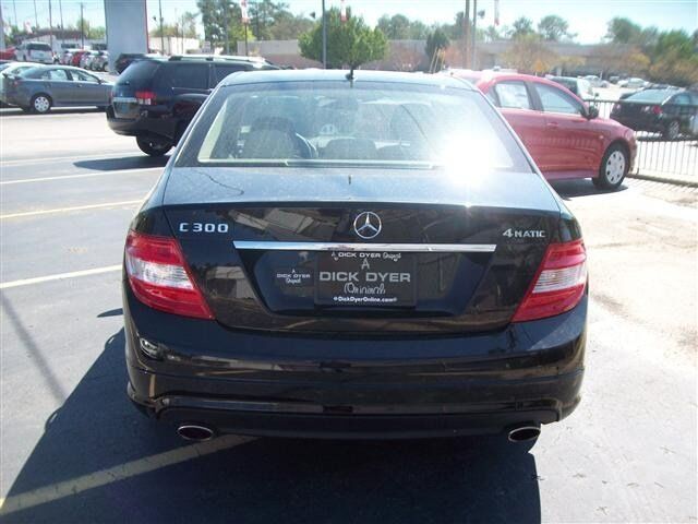 Image 10 of 2010 MB C300 4Matic…