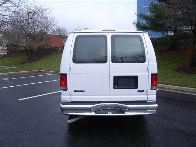 Image 6 of Van 3D 4.6L Rear Wheel…