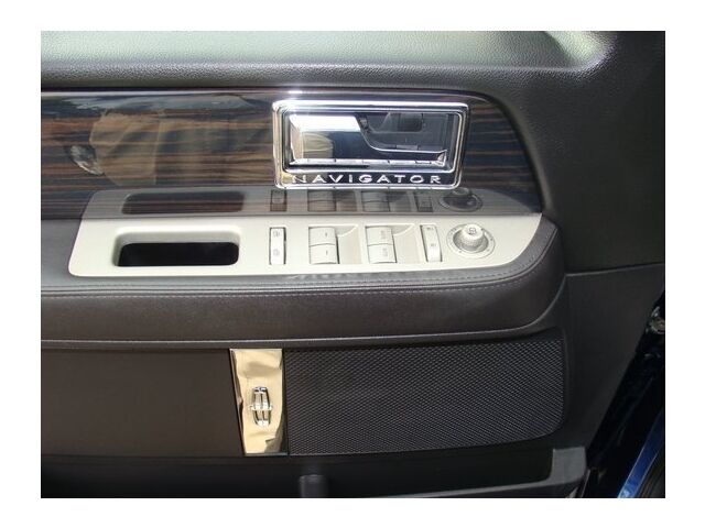 Image 13 of 4X4 SUV 5.4L CD NAVIGATOR…