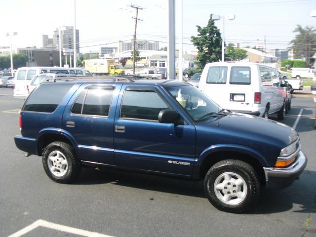 Image 14 of 1999 Chevrolet Blazer…