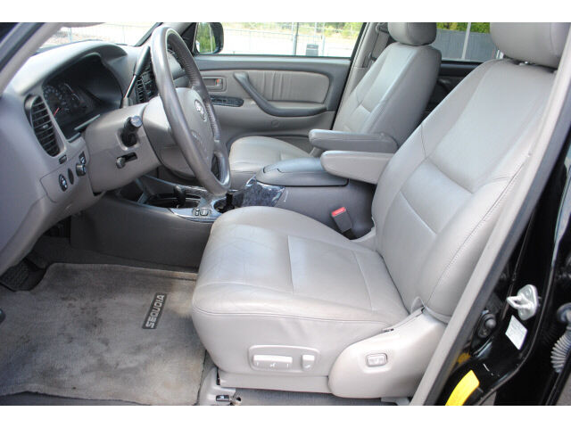 Image 12 of Limited SUV 4.7L CD…