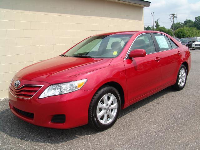 Image 15 of 10 TOYOTA CAMRY LE 4…