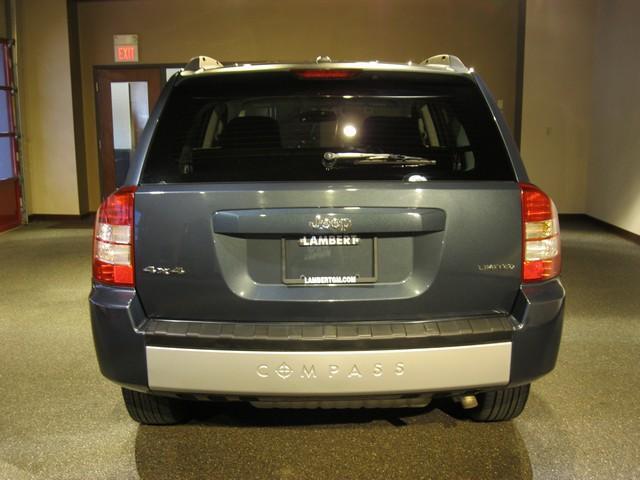 Image 13 of 4X4 4dr Limi SUV 2.4L…