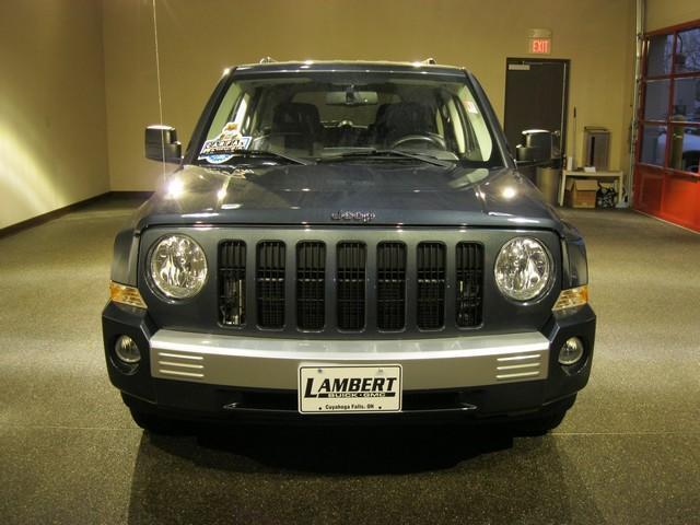 Image 14 of 4X4 4dr Limi SUV 2.4L…