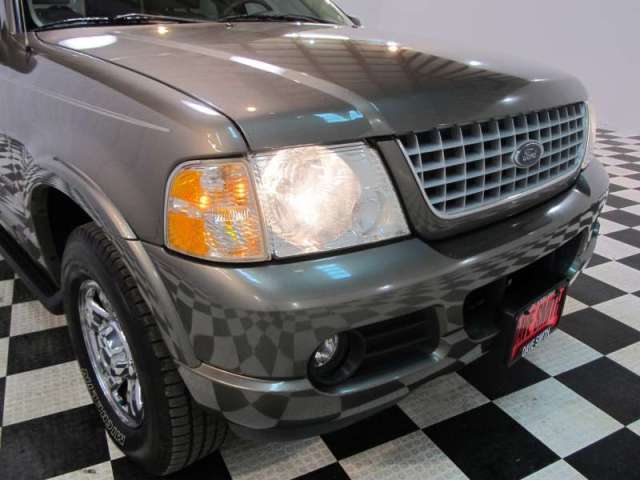 Image 10 of LIMITED 4X SUV 4.6L…