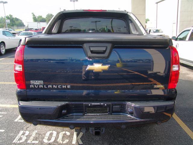 Image 12 of 08 CHEVY AVALANCHE 4WD…