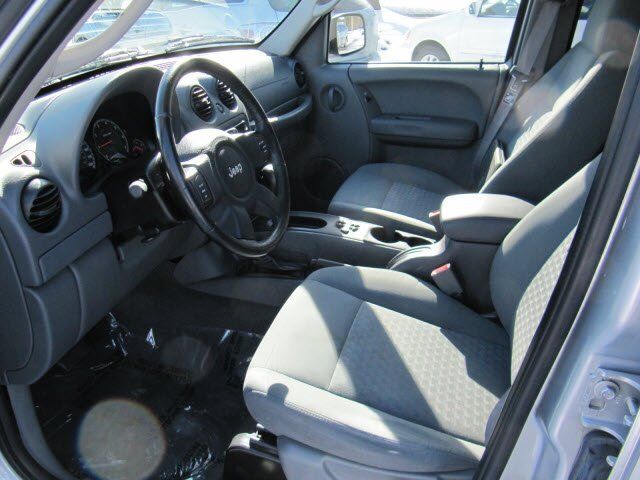 Image 7 of Sport SUV 3.7L CD 4X4…