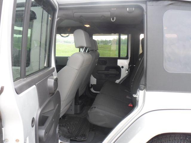 Image 4 of Unlimited Sa SUV 3.8L…