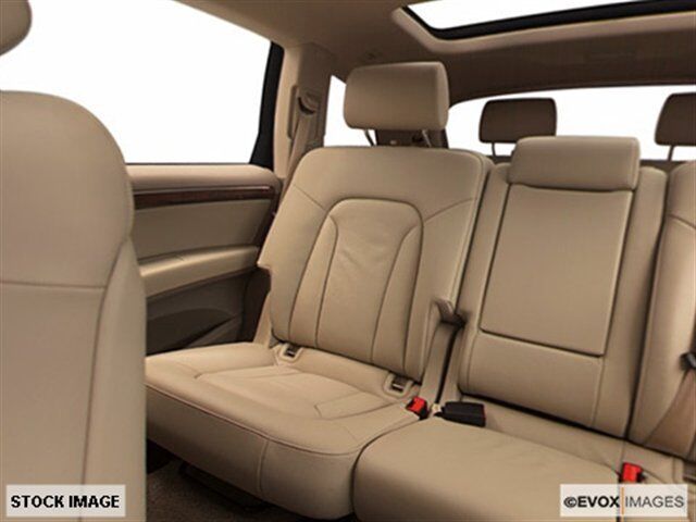 Image 7 of Premium SUV 3.6L CD…