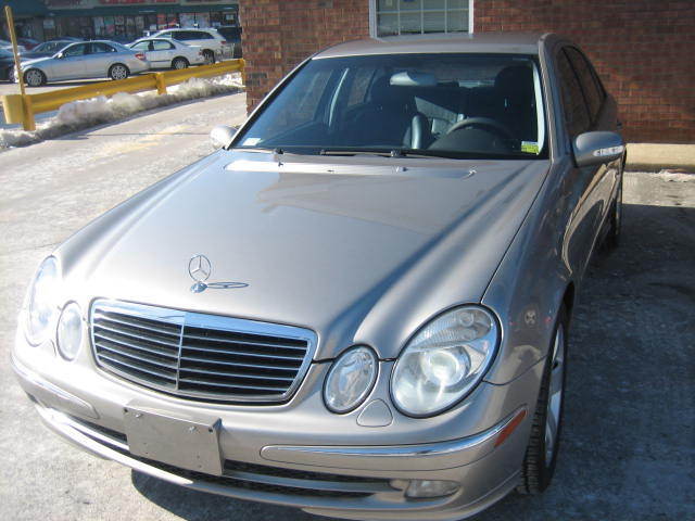 Image 5 of E500.4Matic.NAV.BluTooth.4Nw.Tires.Srvcd.MINT.NIceCar!…