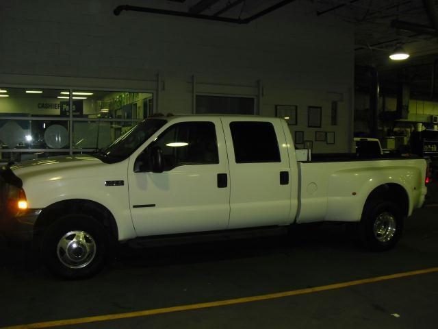 Image 7 of 2001 Ford F350 Lariat…
