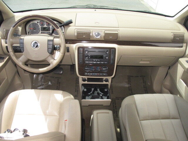 Image 6 of Luxury 4.2L CD Front…