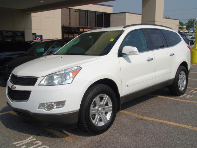 Image 14 of 10 CHEVY TRAVERSE AWD…