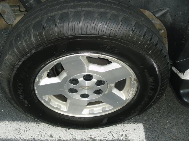 Image 13 of 2004 Chevrolet Tahoe…