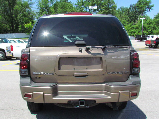 Image 12 of LS SUV 4.2L CD Rear…
