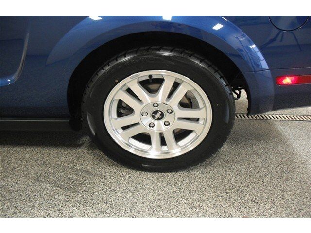 Image 15 of Coupe 4.0L CD Rear Wheel…