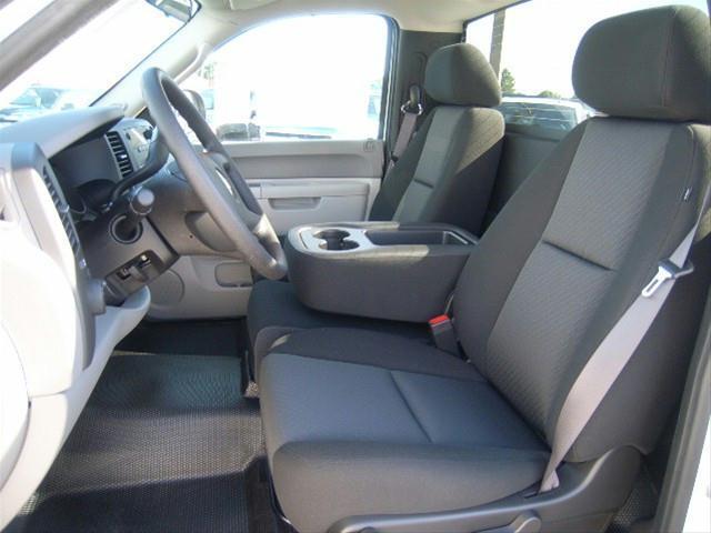 Image 13 of 2WD Reg Cab New 4.8L…