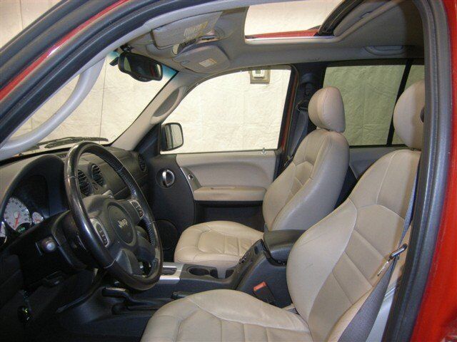 Image 5 of Limited SUV 3.7L Leather…
